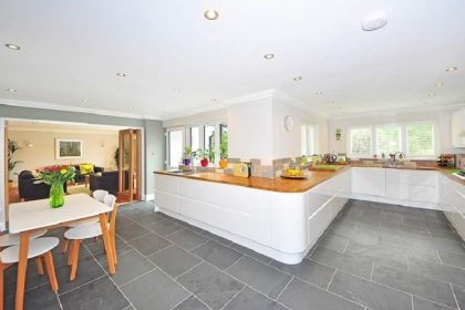 How To Select The Right Floor Tile Installation Contractor
