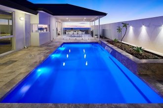 outdoor entertaining area
