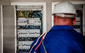 Common Electrical Issues That Residential Electricians Should Know About
